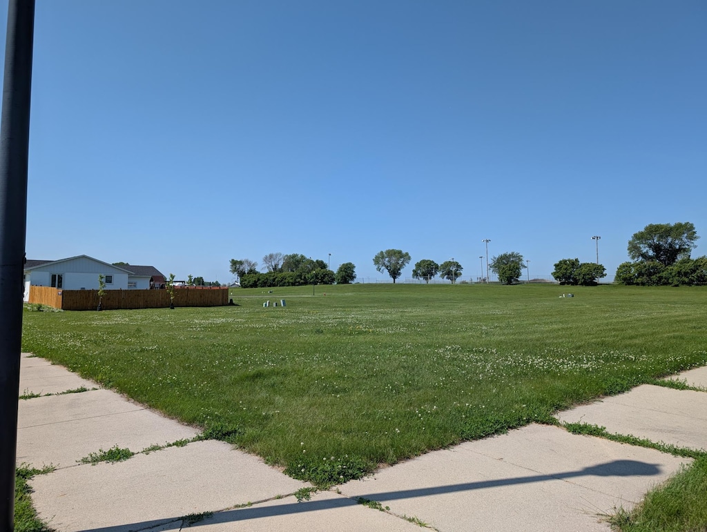 414 Berlin Cir, Marshall, MN 56258