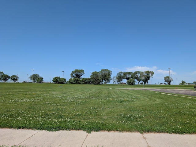 414 Berlin Cir, Marshall, MN 56258