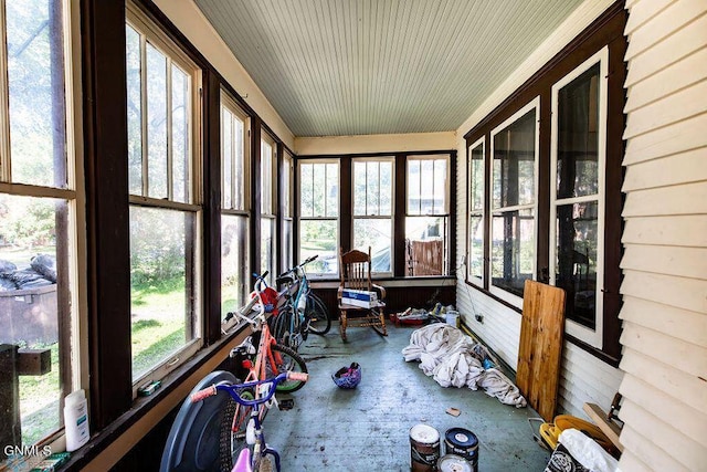 view of sunroom / solarium