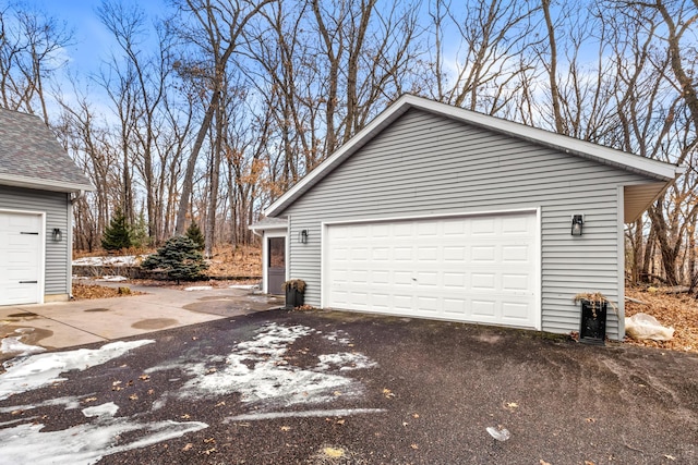 view of detached garage