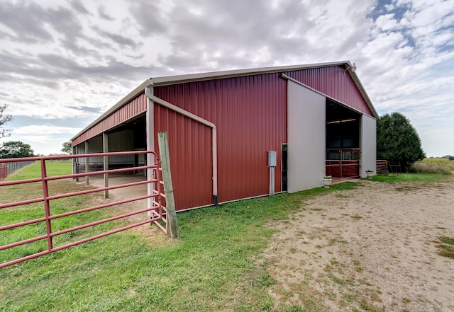 view of outbuilding with an outdoor structure and an exterior structure