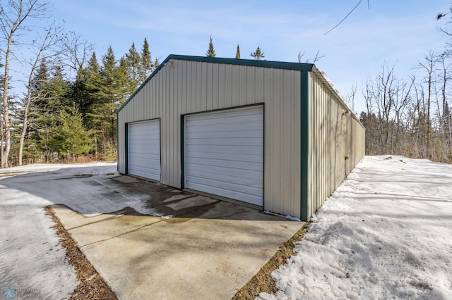 view of detached garage