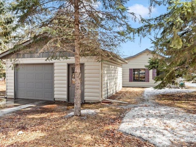 view of detached garage