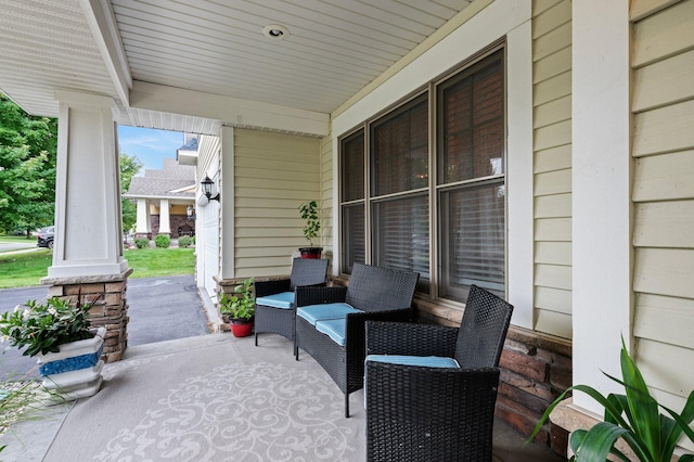 view of patio / terrace featuring covered porch