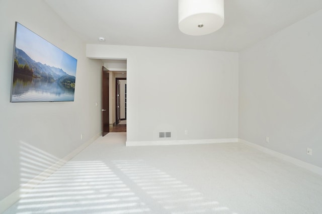 9730 Sky Ln, Eden Prairie, MN 55347 - empty room featuring carpet floors and baseboards
