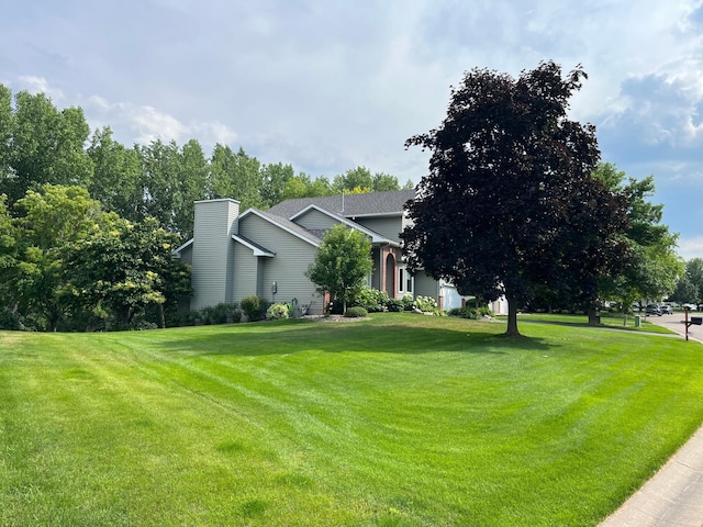 exterior space featuring a lawn