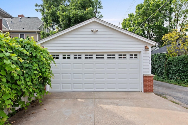 view of detached garage