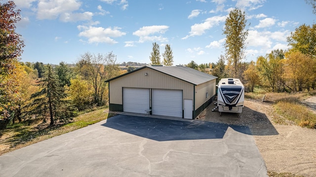 view of detached garage