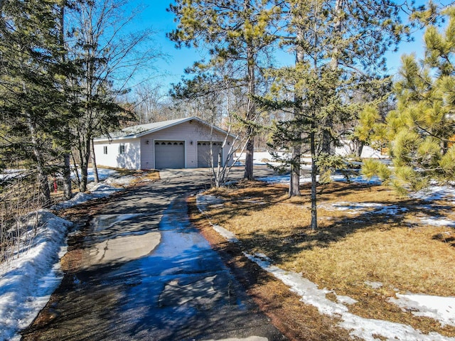 view of front of home with an outdoor structure