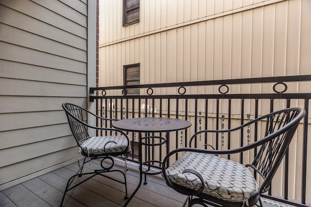 270 4th St E Unit 401, Saint Paul, MN 55101 - view of balcony