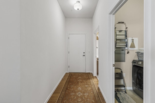 270 4th St E Unit 401, Saint Paul, MN 55101 - hallway featuring washer / dryer and wood finished floors
