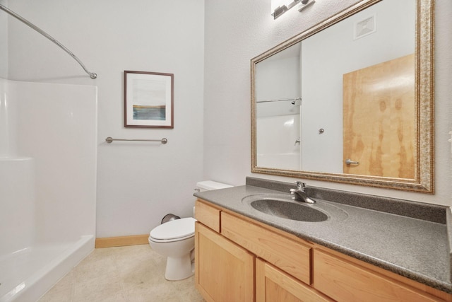 308 18th St Unit 101, Minneapolis, MN 55404 - bathroom featuring toilet, visible vents, and walk in shower