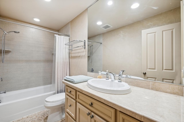 bathroom featuring recessed lighting, visible vents, shower / bathtub combination with curtain, toilet, and vanity