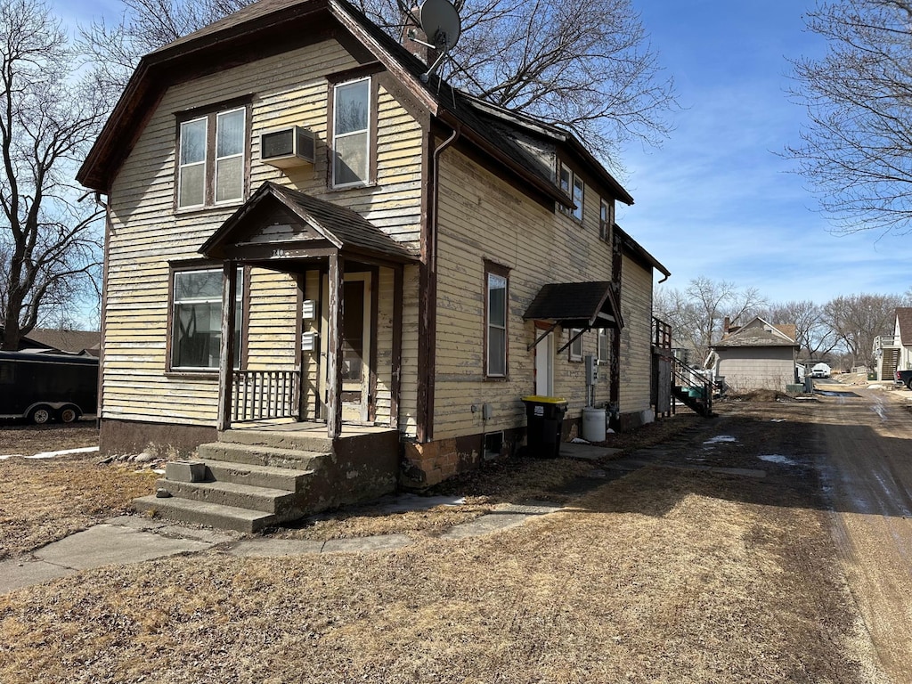 view of front of house