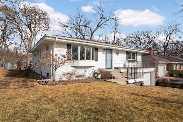 view of front of property with a front lawn