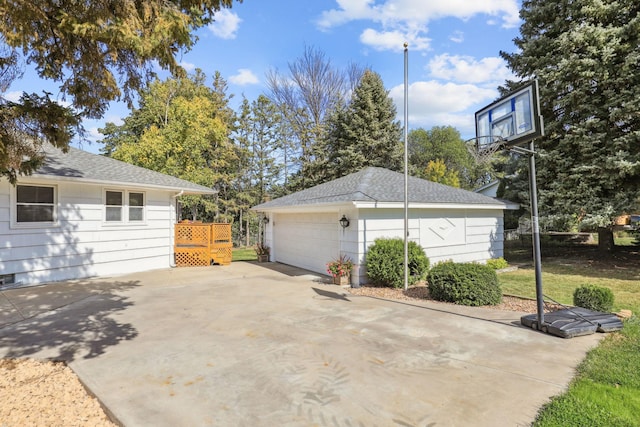 view of detached garage