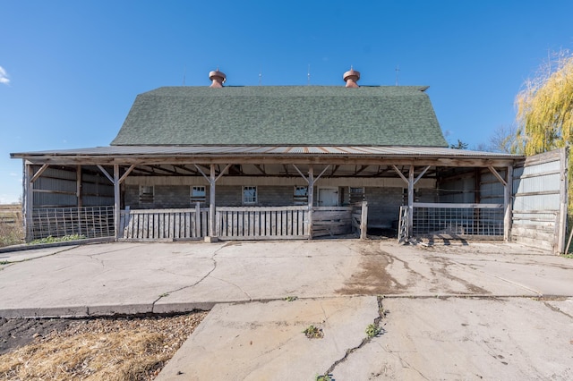 exterior space with an exterior structure and an outbuilding