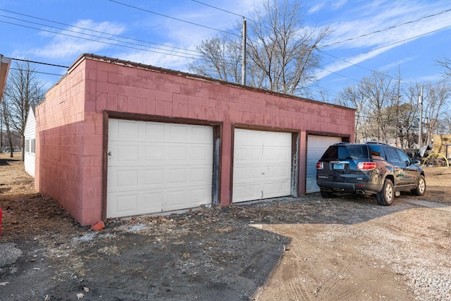 view of detached garage