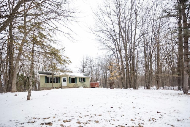 view of front of property