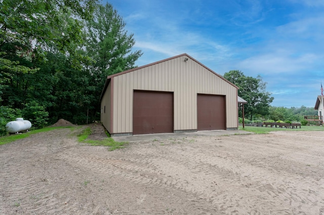 view of detached garage