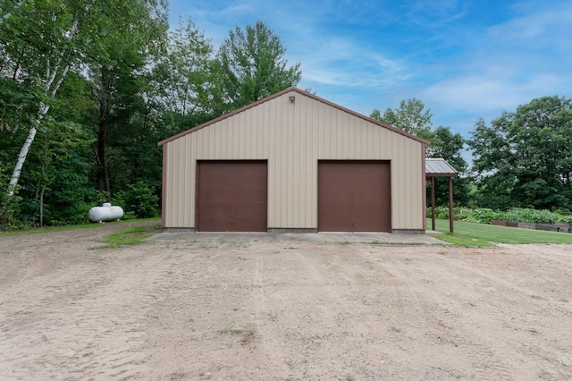 view of detached garage