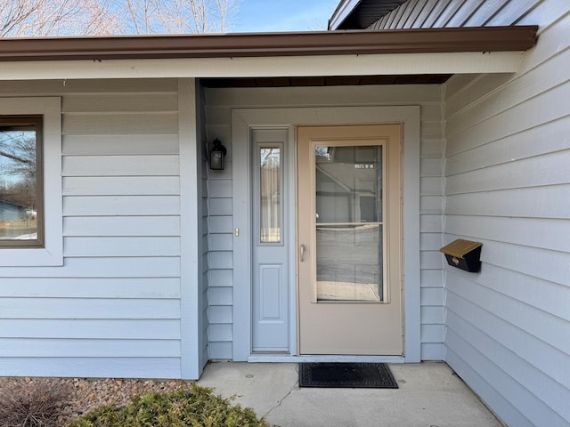 view of property entrance