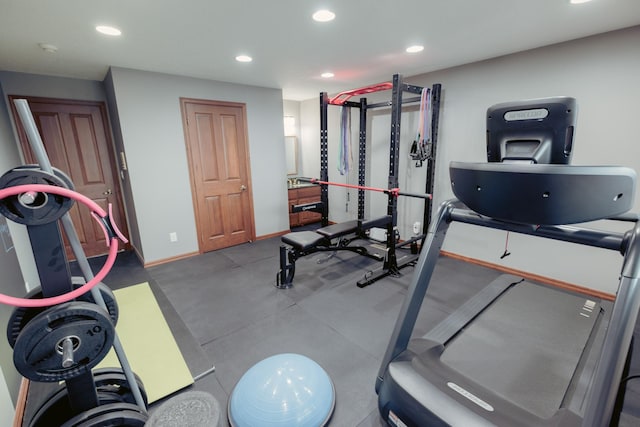 1301 12th Ave NW, New Brighton, MN 55112 - workout room featuring recessed lighting and baseboards