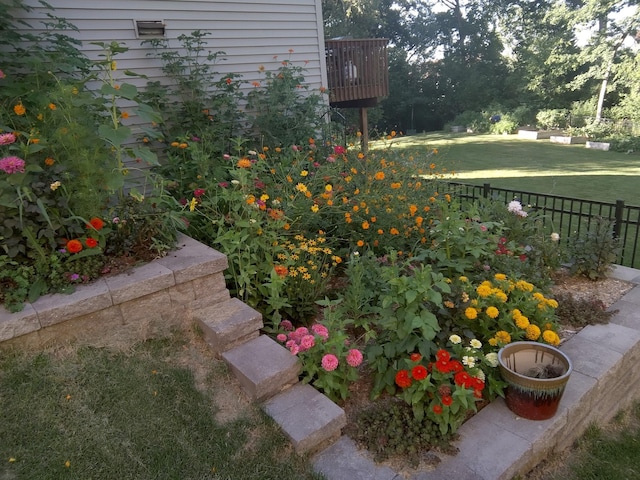 view of yard featuring fence