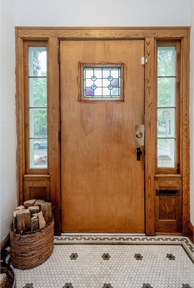 1286 Fairmount Ave, Saint Paul, MN 55105 - doorway featuring healthy amount of natural light