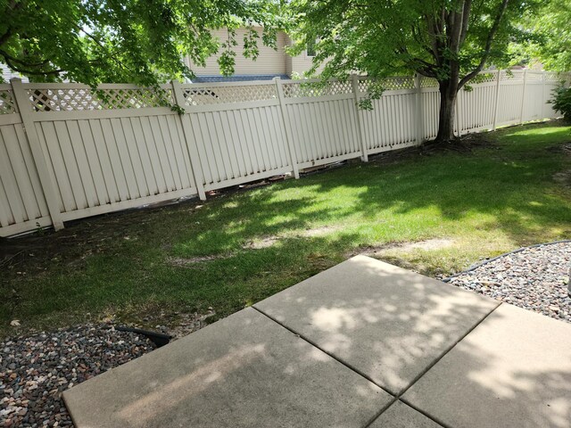 7721 Elm Grove Ave, New Hope, MN 55428 - view of yard featuring a patio area