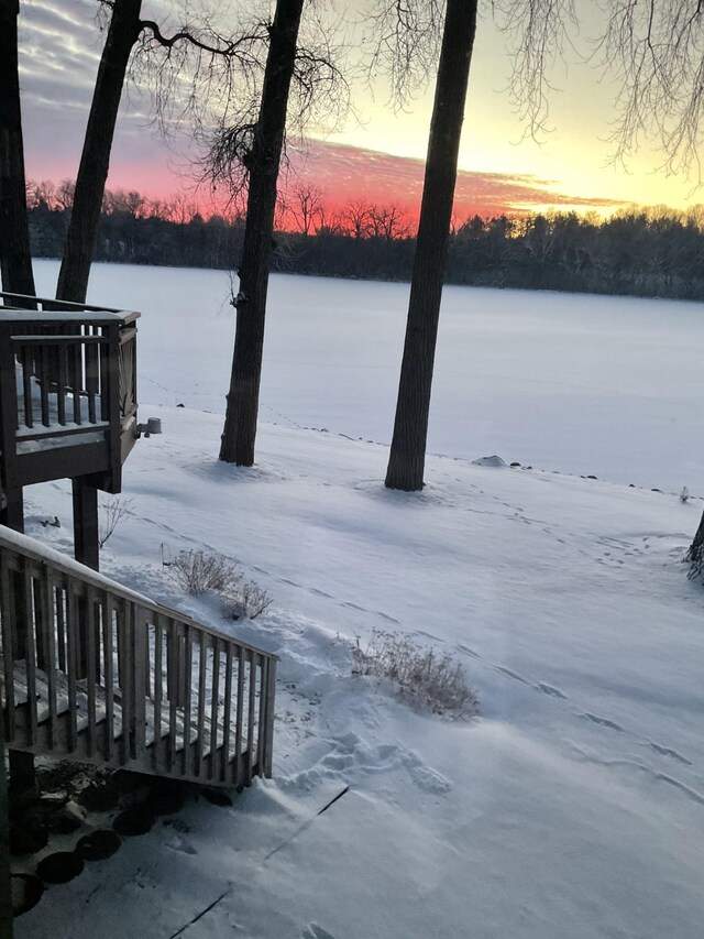 view of property's community featuring a water view