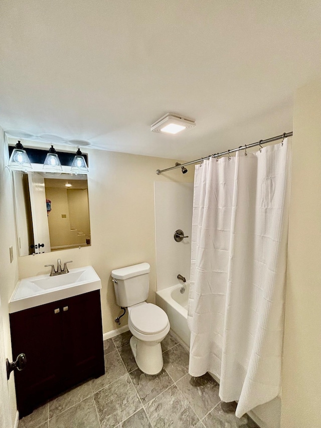 full bathroom with shower / bathtub combination with curtain, baseboards, vanity, and toilet