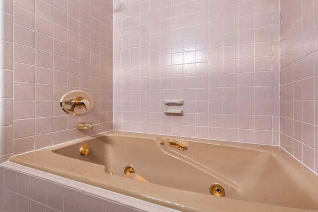 bathroom featuring a jetted tub