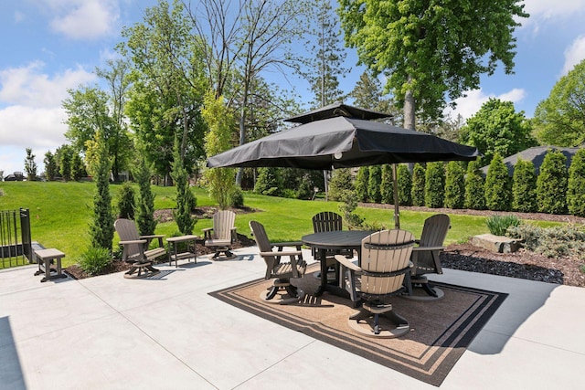 view of patio with outdoor dining area