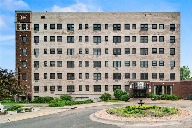 79 Western Ave N Unit 305, Saint Paul, MN 55102 - view of building exterior with central air condition unit
