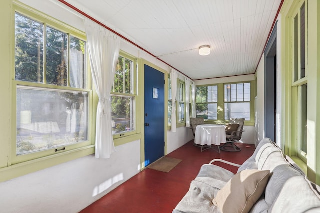 sunroom / solarium featuring visible vents