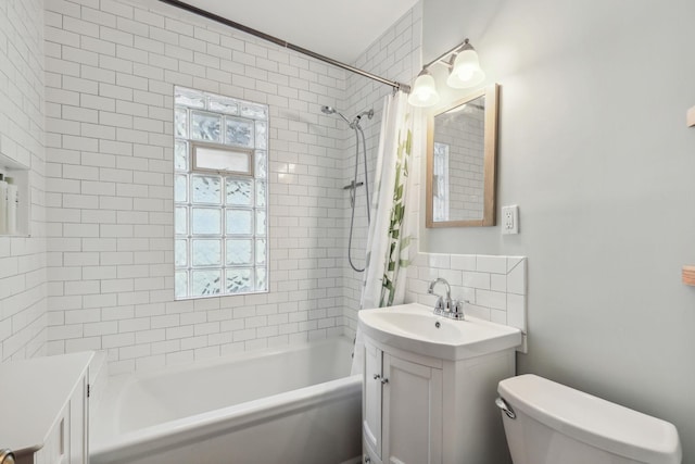 bathroom with shower / bath combination with curtain, a wealth of natural light, toilet, and tasteful backsplash