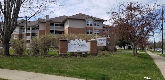 935 Ferndale St N Unit 106, Maplewood, MN 55119 - exterior space featuring a yard