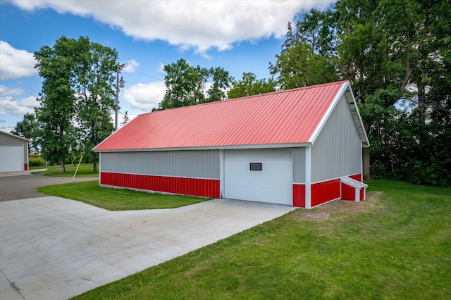 exterior space featuring a yard