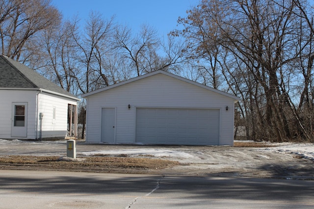 view of detached garage