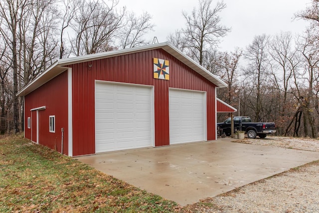 view of detached garage