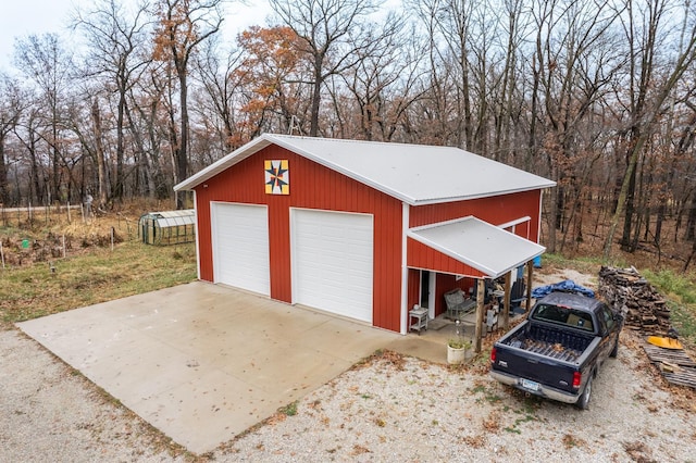 view of detached garage