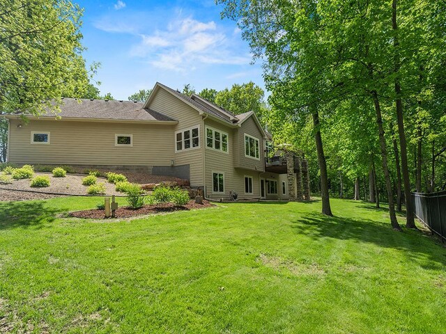 4350 Golfview Dr, Jordan, MN 55352 - rear view of house featuring a yard