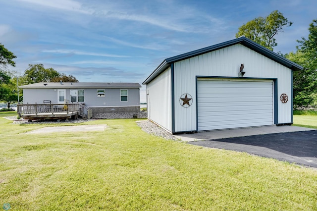 view of detached garage