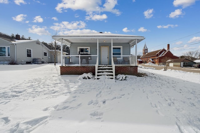 view of front of property featuring a porch