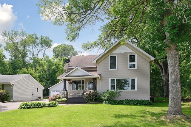 301 Lake St, Waconia, MN 55387 - victorian-style house featuring covered porch and a front yard