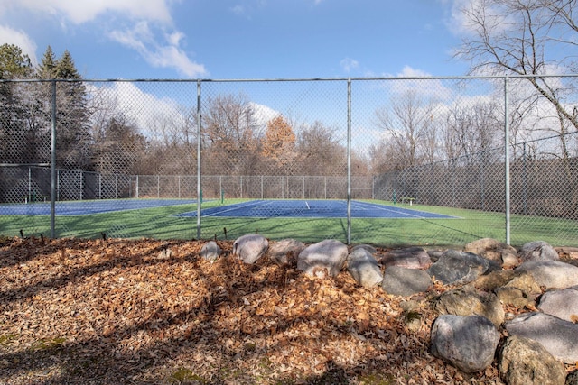 7520 Cahill Rd Unit 121A, Edina, MN 55439 - view of tennis court featuring fence