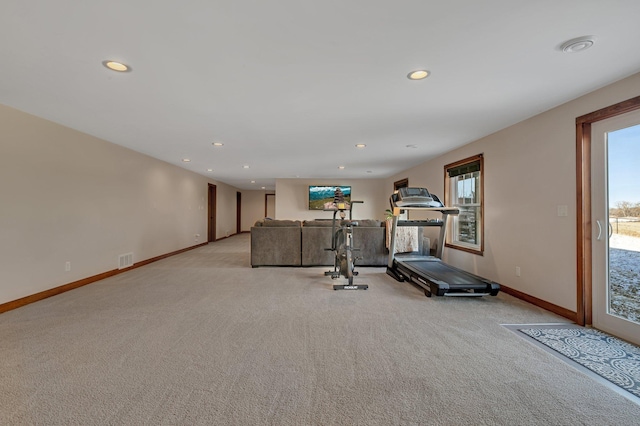 exercise room with recessed lighting, visible vents, baseboards, and carpet