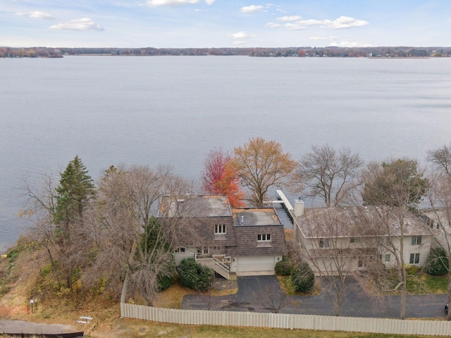 bird's eye view featuring a water view