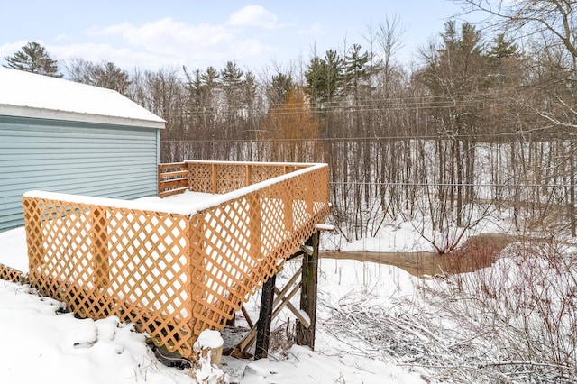 view of yard layered in snow